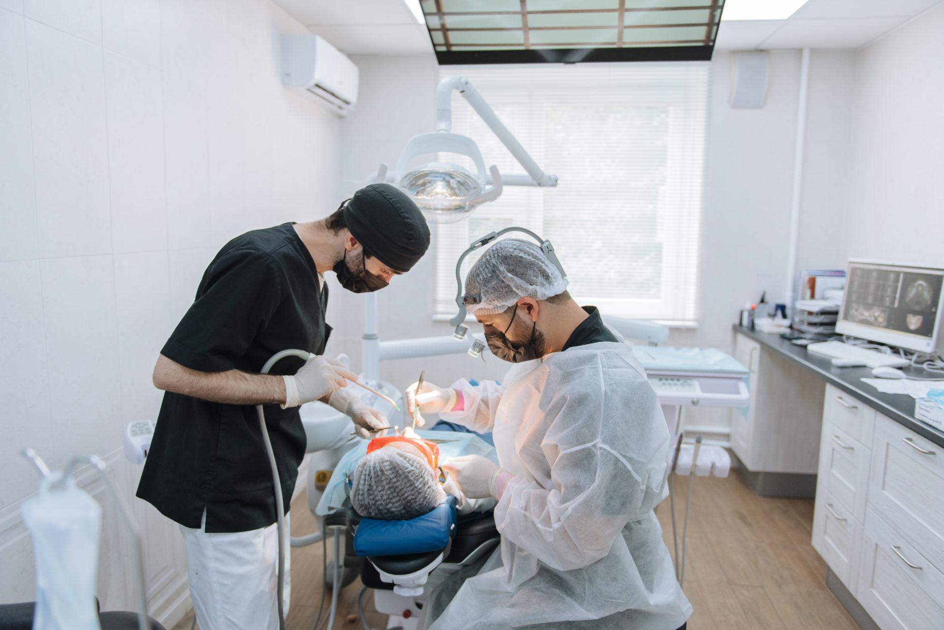 Имплантация зубов без костной пластики
